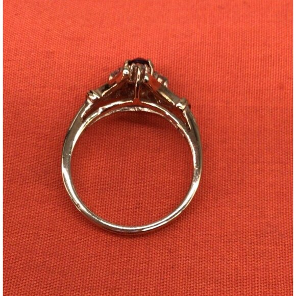 Amethyst Stone Size 7 Gold Tone Ring - Picture 5 of 6